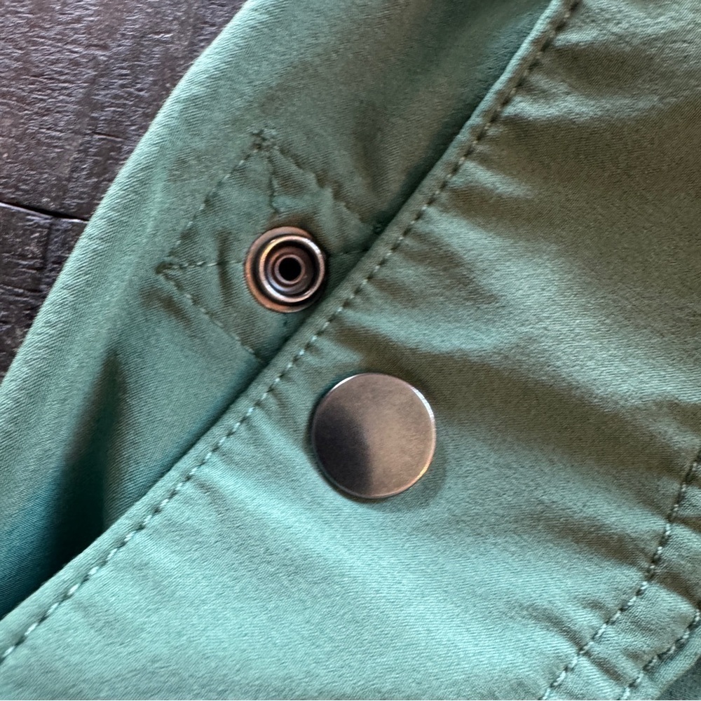 Athleta Women’s Vienna Cargo Pant Size 8 Vineyard Green Performance-Stretch - Picture 3 of 12